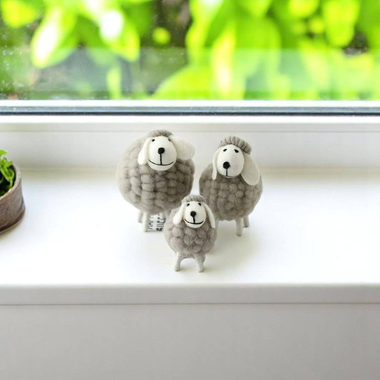 Standing sheep Wool felt decoration