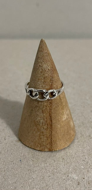 Nixie Chain Silver Stacking Ring -