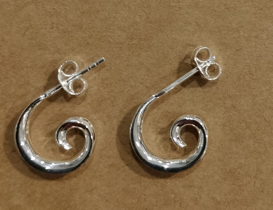 Beth Swirl Hoop Earrings