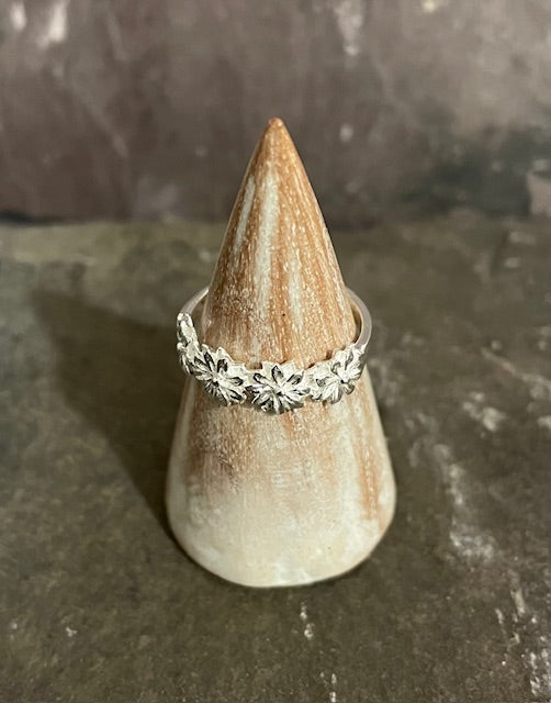 4 daisies stacking Ring