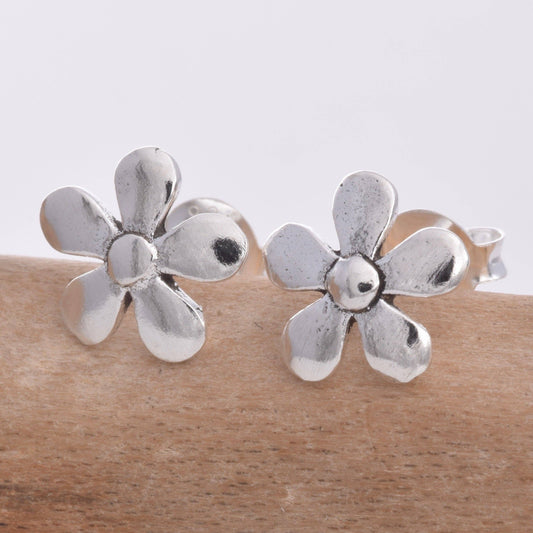 S316 - Daisy Stud earrings