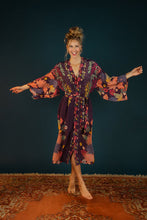 Load image into Gallery viewer, Robes and Kimonos from Powder